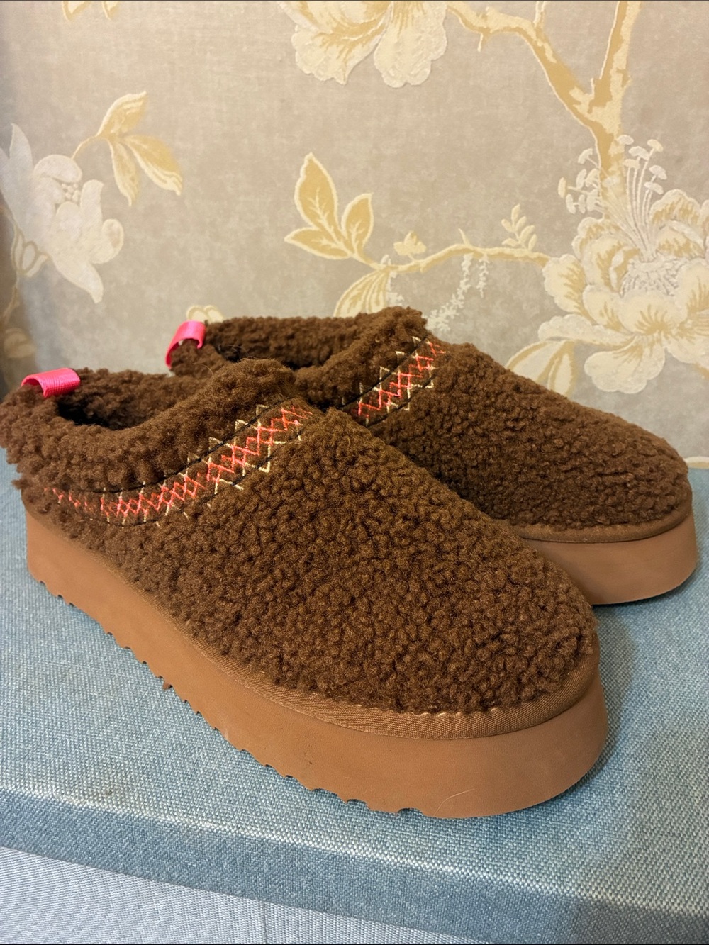Ugg Tazz Slippers